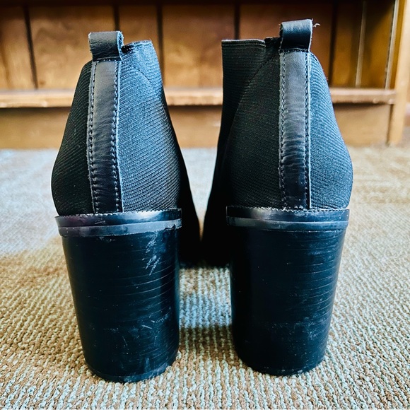 Ellen Tracy Black Stretch Textile Minnie Lug Chunky Sole Shooties Boots, size 8M - Picture 8 of 11
